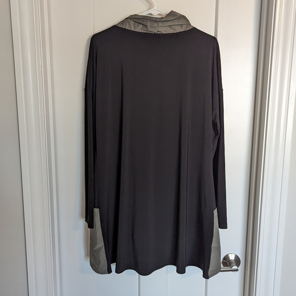 Joseph Ribkoff Black and Avocado Mixed Material Tunic Top sz 16 - Picture 5 of 5